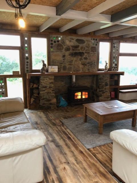 Rabbits 1Or 2 Bedroom Hobbit Style Hillset Earthen Dartmoor Eco Home 사우스브렌트 외부 사진